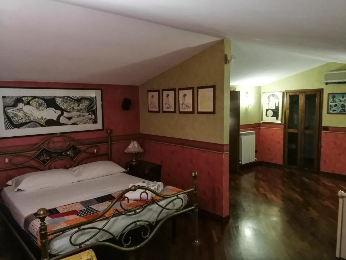 Paoline'S Suite In Villa Фьюмичино Экстерьер фото