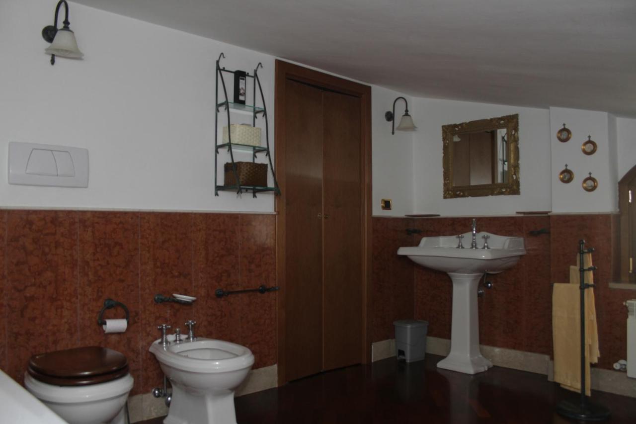 Paoline'S Suite In Villa Фьюмичино Экстерьер фото