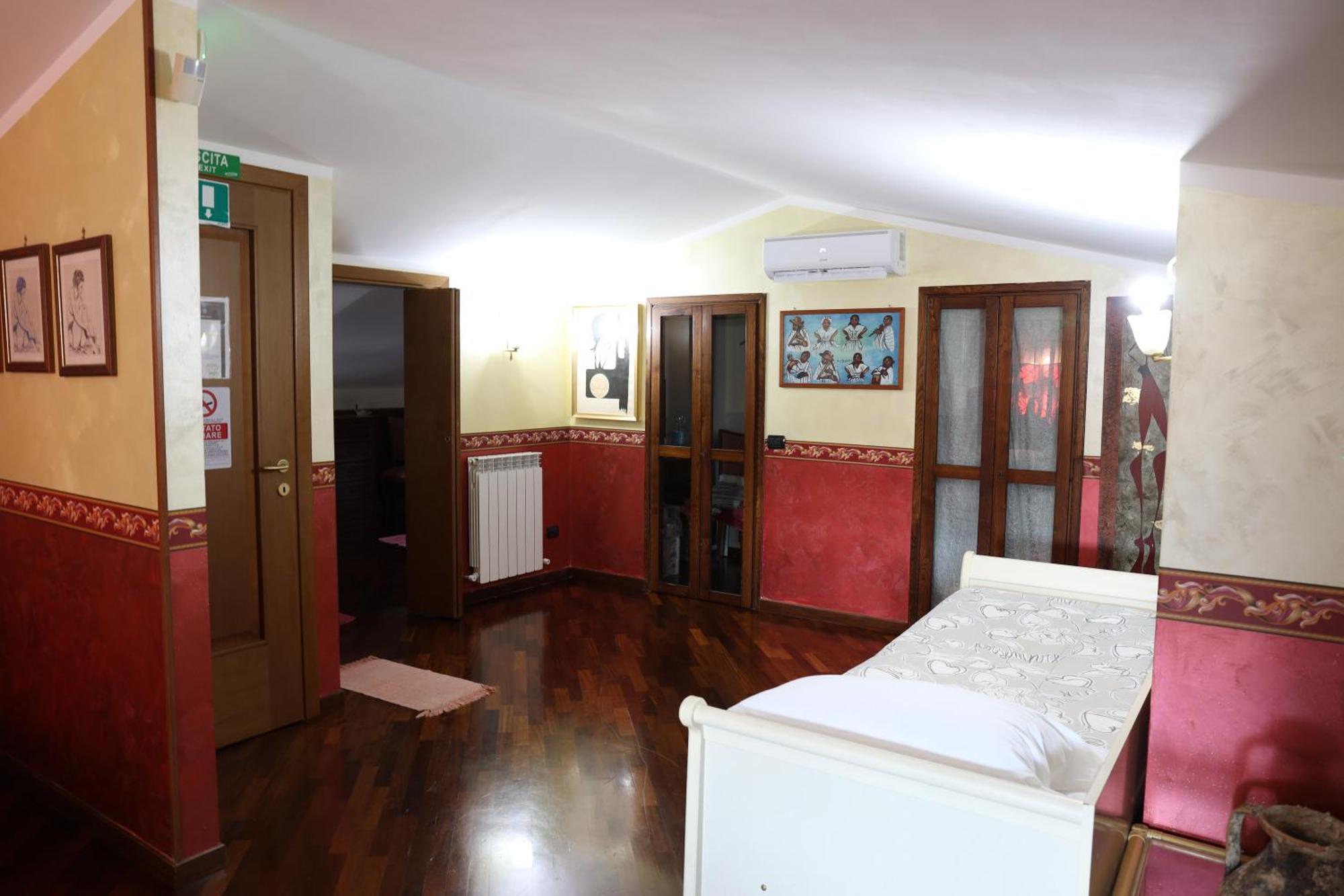 Paoline'S Suite In Villa Фьюмичино Экстерьер фото