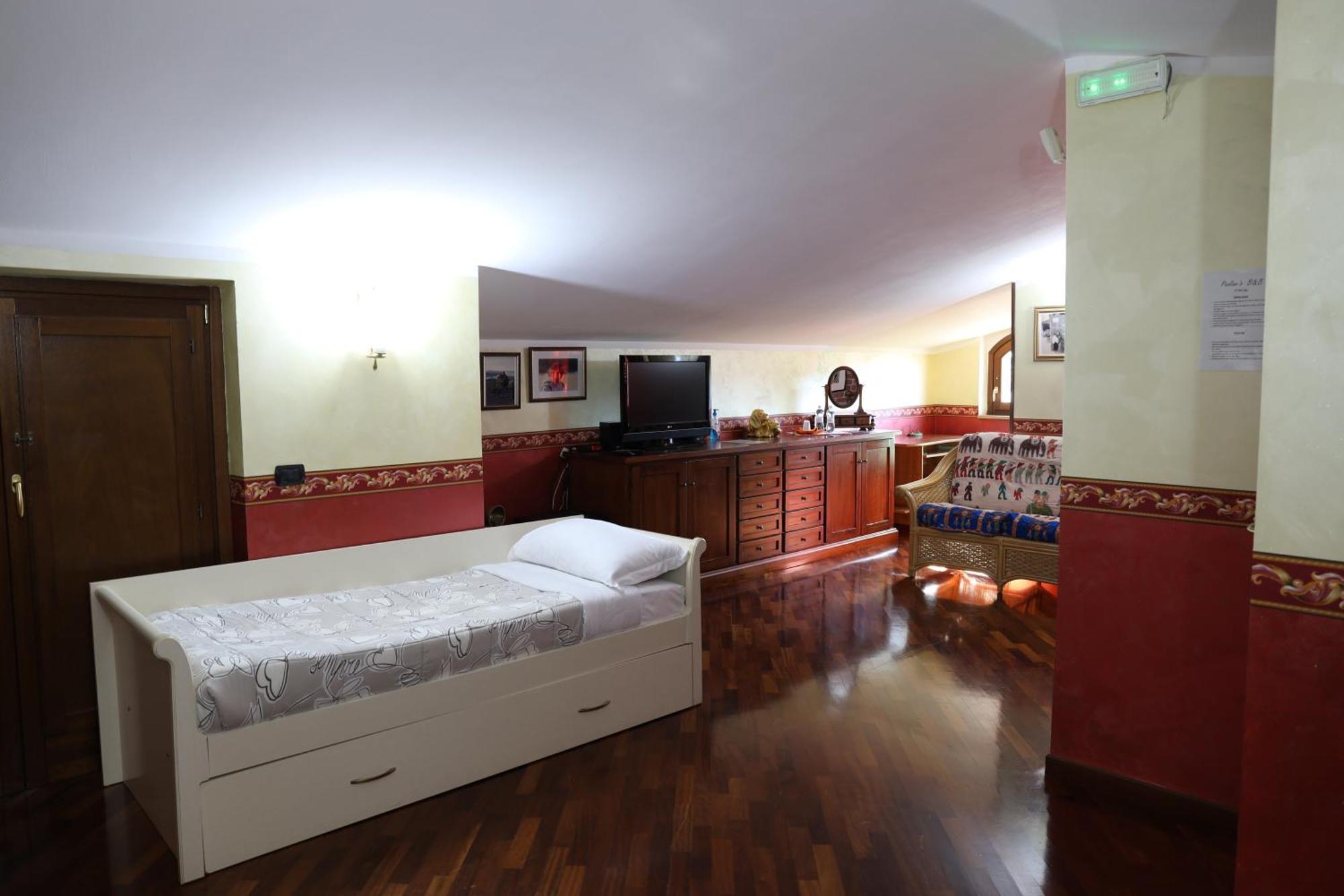 Paoline'S Suite In Villa Фьюмичино Экстерьер фото